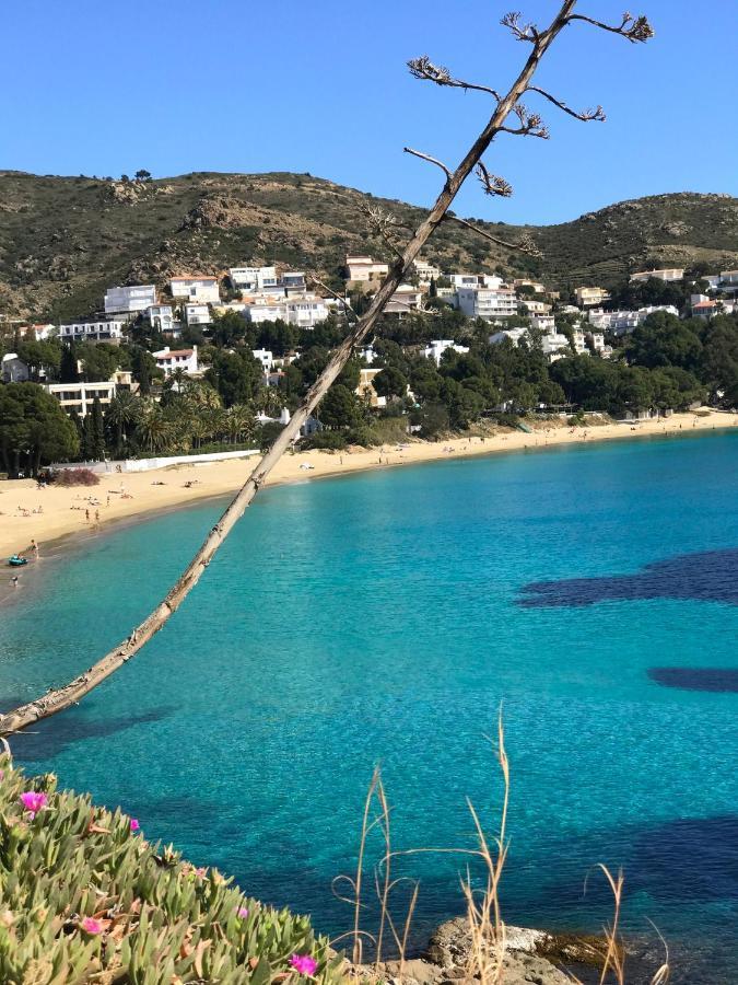 Roses Beach المظهر الخارجي الصورة