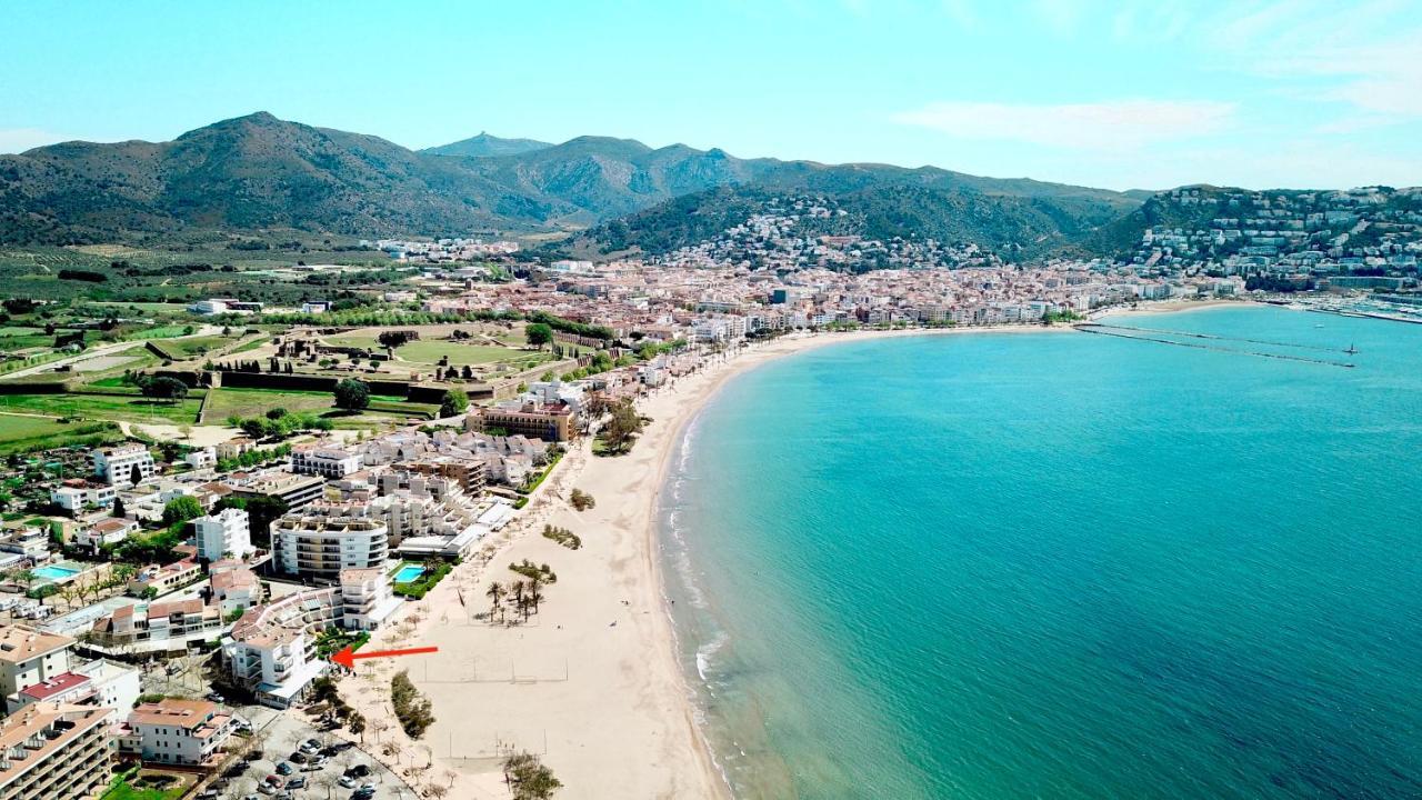 Roses Beach المظهر الخارجي الصورة