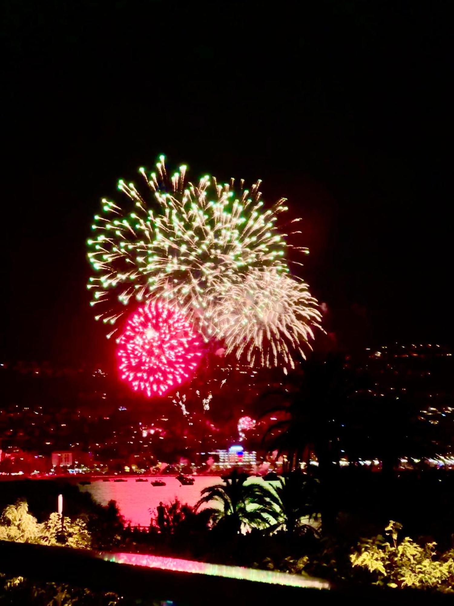 Roses Beach المظهر الخارجي الصورة